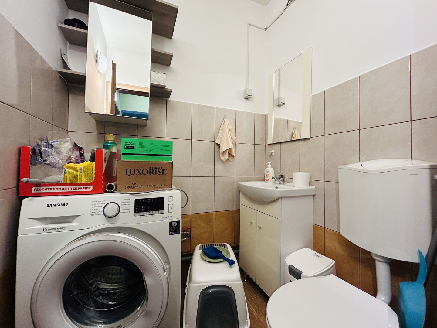 Apartament decomandat, cu 3 camere, 2 bai, 2 balcoane - Zona Strand - Poză 8