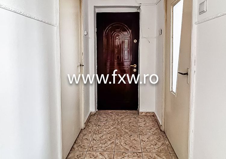 Apartament cu 3 camere, cu balcon la fiecare cameră,  zonă excelentă - Poză 7