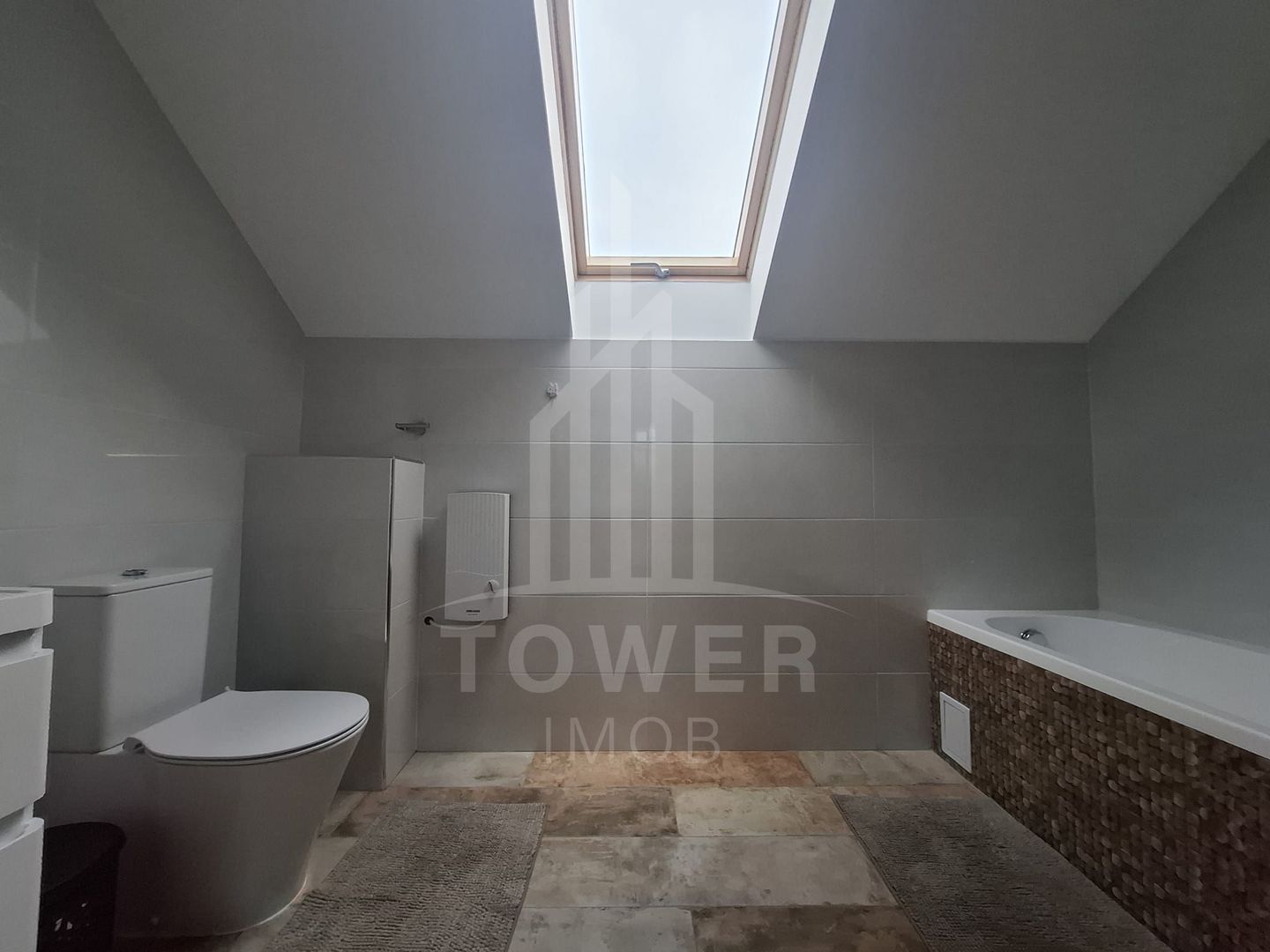 Casă complet renovată de vânzare în Amnaș – la doar 25 km de Sibiu! - Poză 19