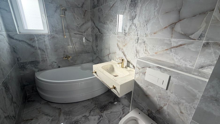 AP. 3 CAMERE - GRADINA PROPRIE 60 MP, PARCARE INCLUSA, COMISION 0% - Poză 8