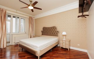 Chirie, apartament, 3 camere, strada Sfatul Țării, Centru - Poză 1