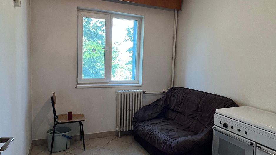 3 camere cu vedere la Parc Humulesti - Poză 11