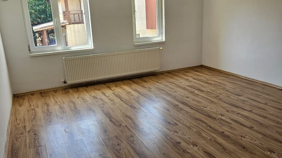 Vila,Parter+Etaj comuna Berceni 169000 eur - Poză 15