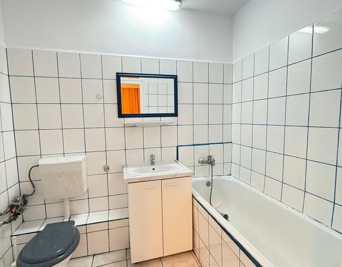 VANZARE APARTAMENT 2 CAMERE-3MIN DE METROU OBOR - Poză 6