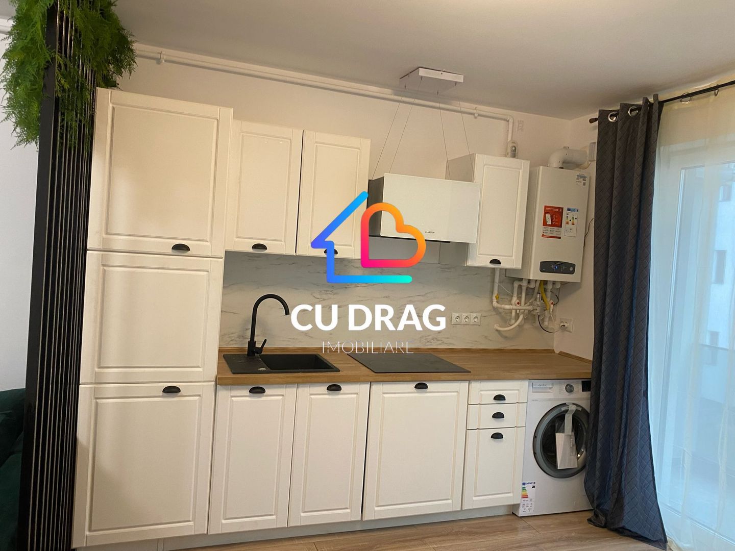 Apartament De Lux  Ansamblul Regina et1 sud - Poză 2