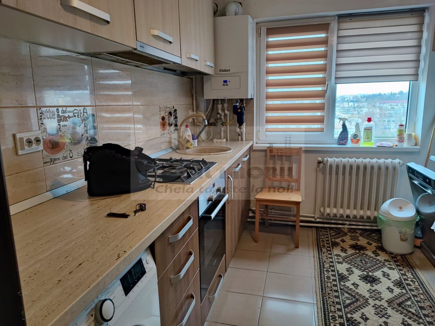 Apartament 3 camere decomandat de închiriat – Podu Roș - Poză 5