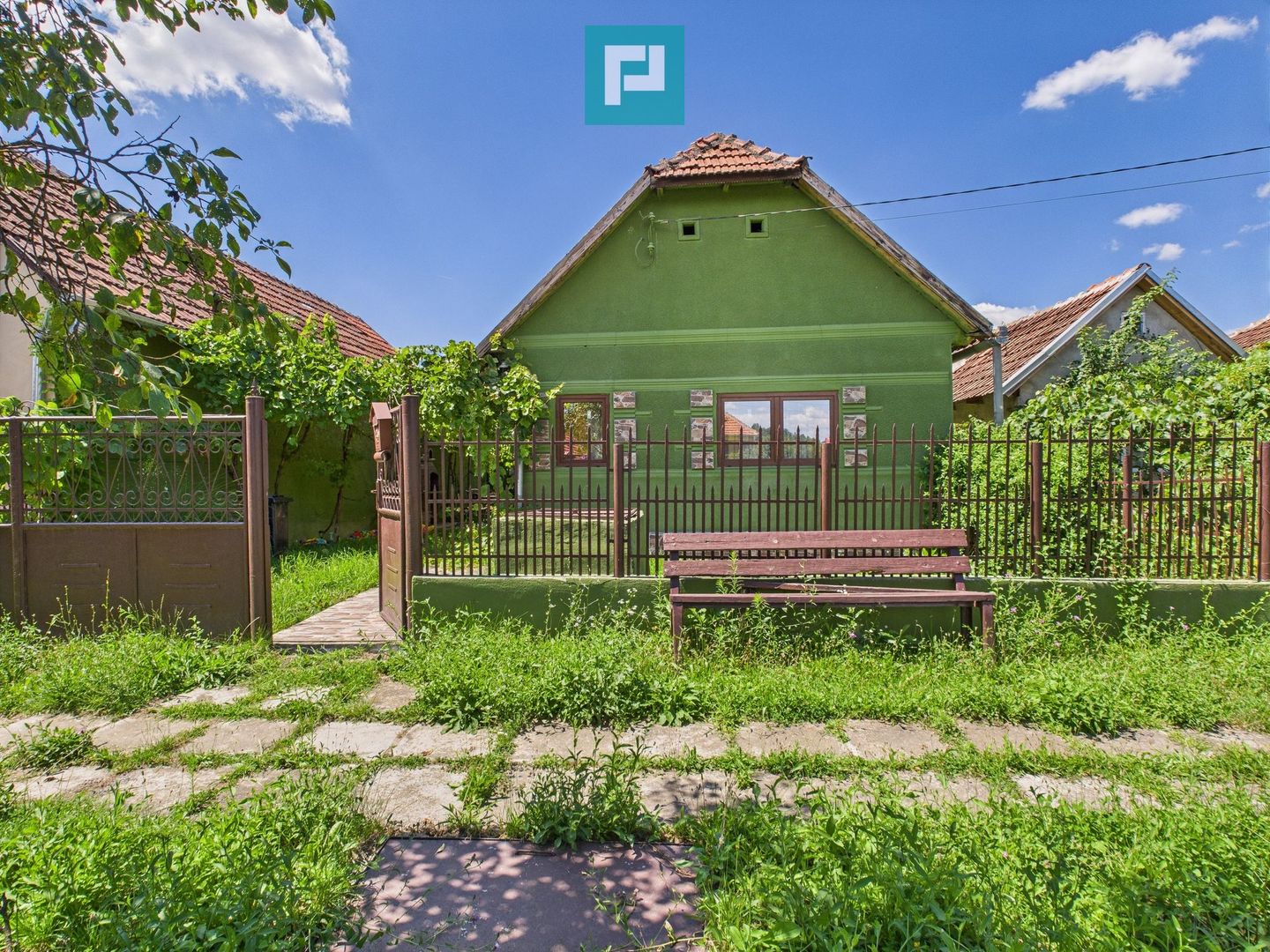 Casă de vacanța cu 2 camere,  zonă idilică în Tauț - Poză 1
