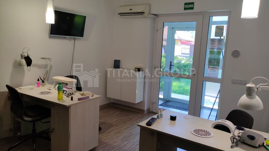 Spatiu comercial, 50 mp + 8 ml vitrina, Florilor, vad pietonal si auto - Poză 1