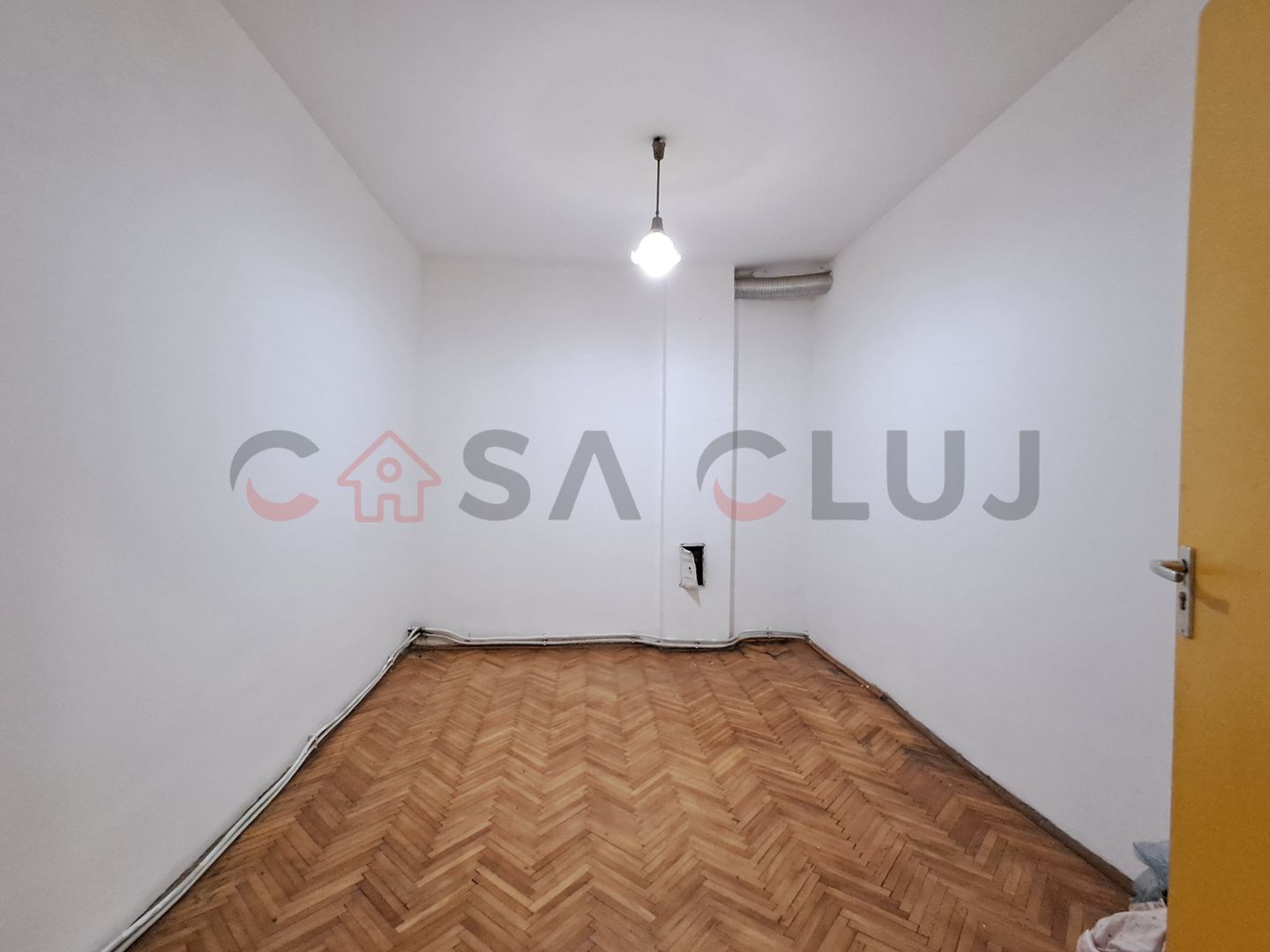 Casă calcan, Curte,  grădină, Iris!! - Poză 6