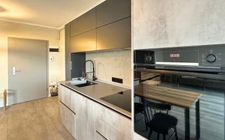 Apartament 2,5 camere chic cu grădină balcon vitrat și mobilier premium - Poză 10