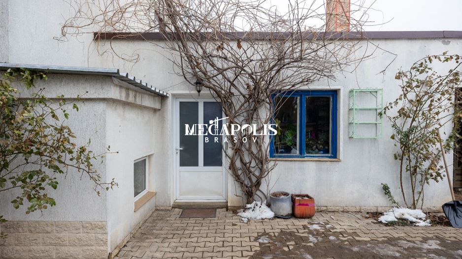 Pensiune de vânzare în Râșnov | 14 camere | 427 mp - Poză 49