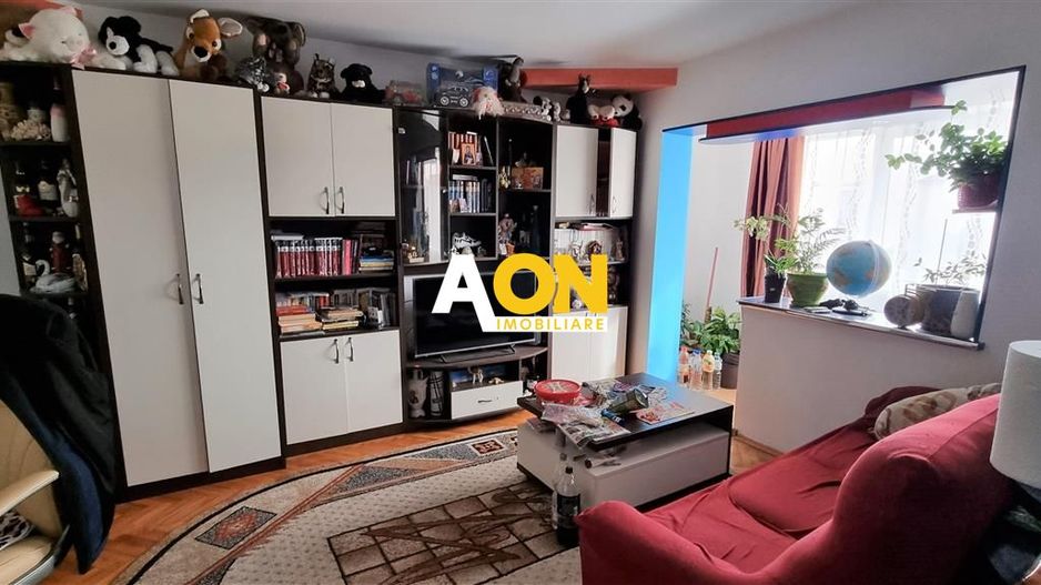 De vanzare apartament 2 camere zona Cetate - Poză 2