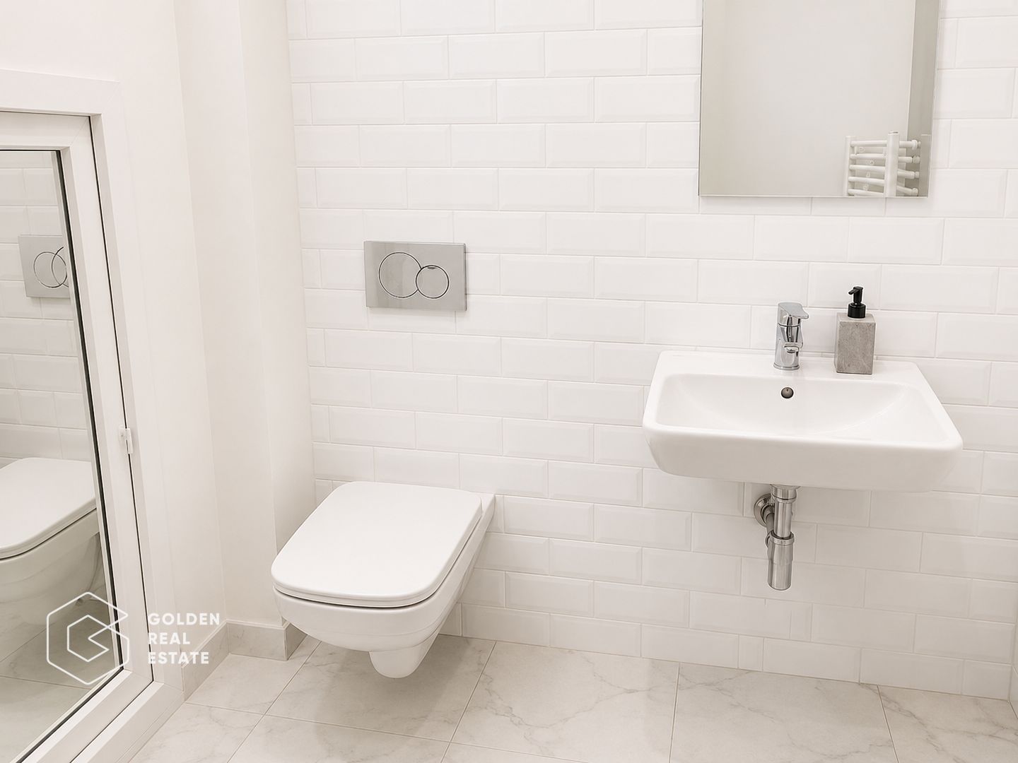 Spatiu comerical central, acces stradal, locatie exceptionala - Poză 6