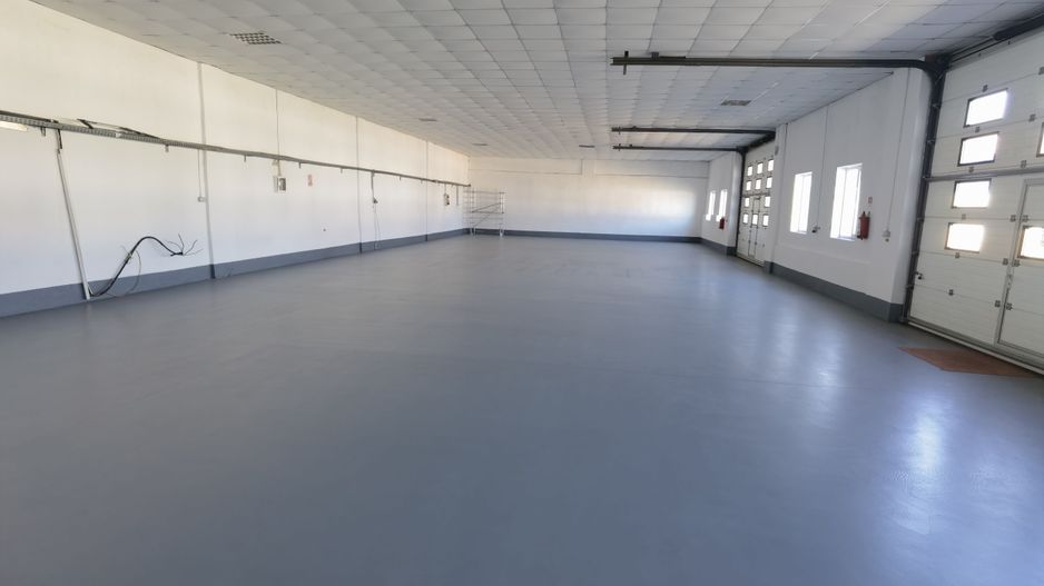 Proprietate industriala  la 35 km de TM - Poză 17