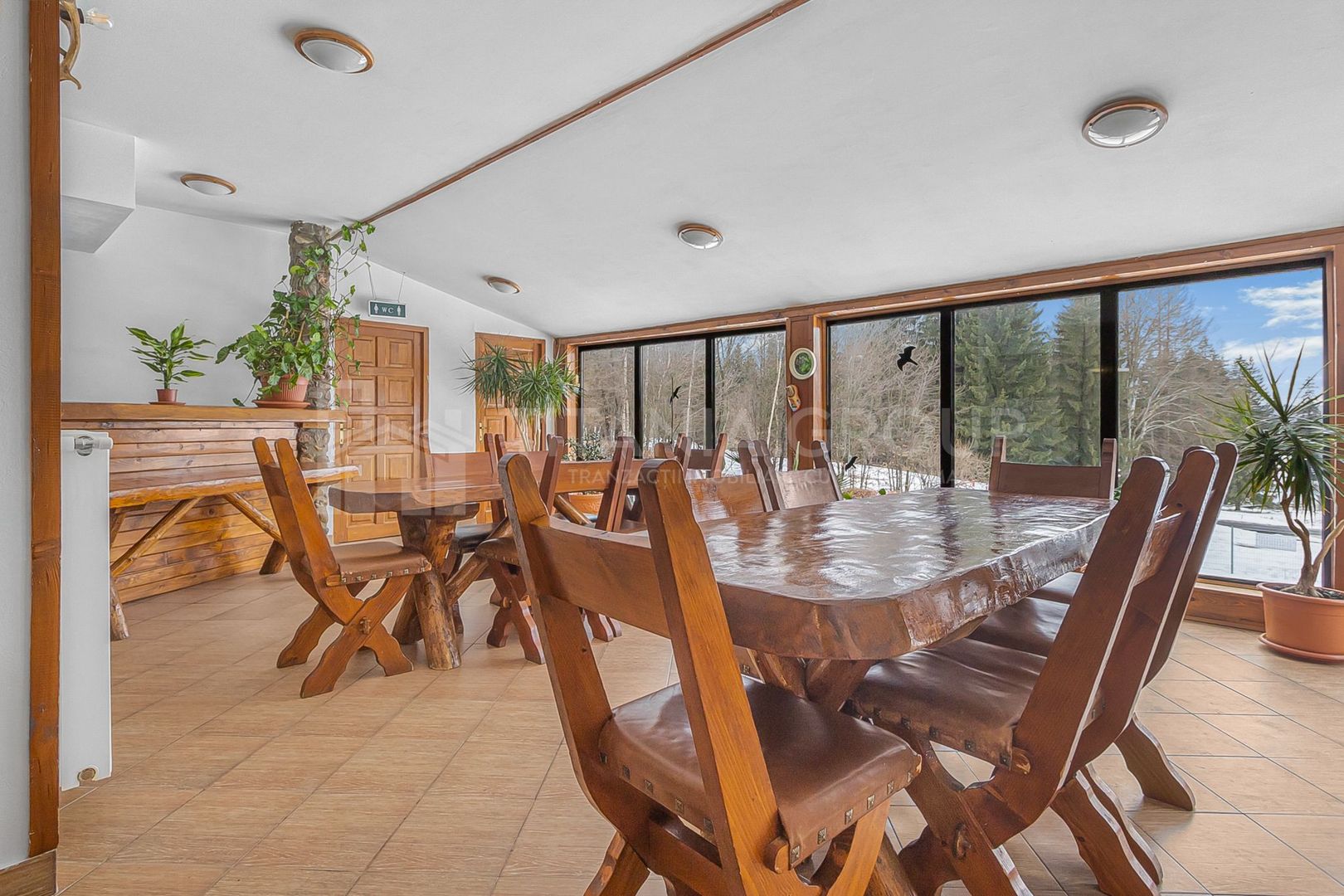 Clădire multifuncțională în Poiana Brașov – oportunitate investițională premium - Poză 2