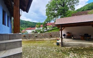 Casa renovata in Fantanele - Poză 6