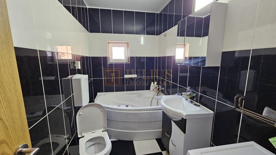 3 camere, zona centrala, centrala proprie, ideal pentru studenti, familie - Poză 5