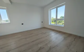 Vila  110 mp utili 4 camere - Complex nou (16 vile) - Poză 11