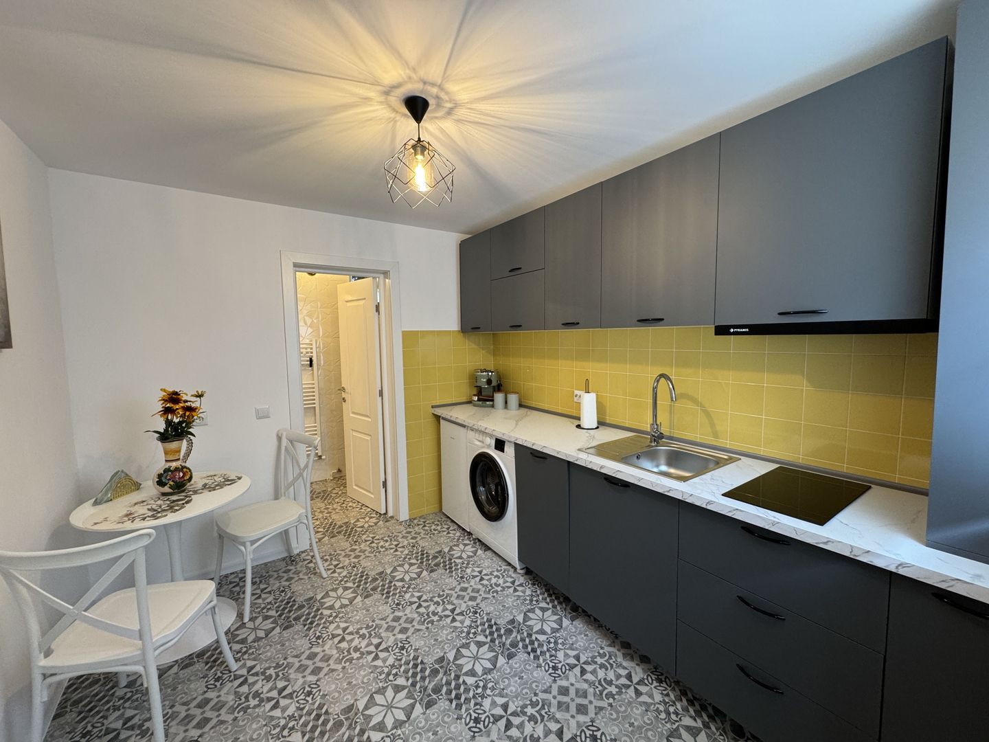 Apartament cu 2 camere la casa in Blumana, str De Mijloc - Poză 7