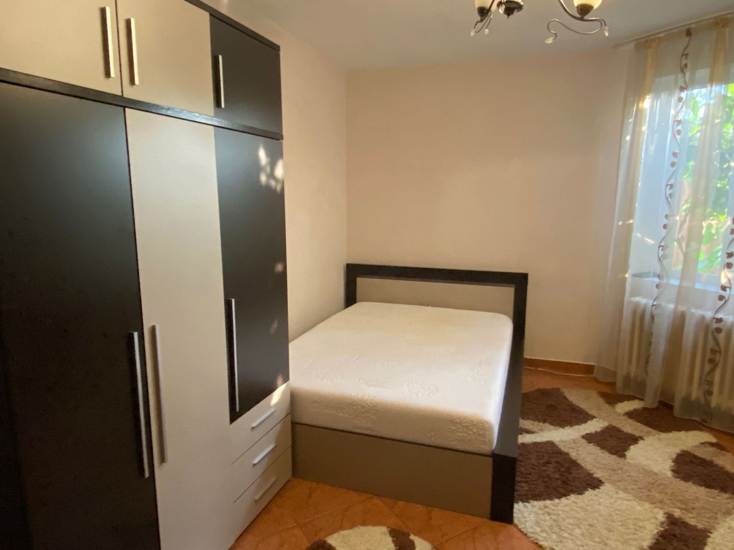 Spitalul judetean | 3 Camere | Centrala proprie| Boxa | Gradina proprie - Poză 4