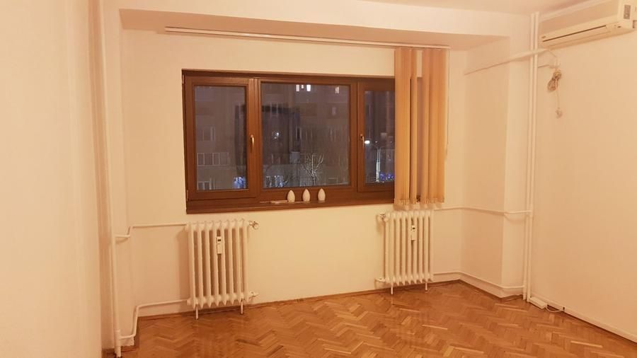 Apartament 3 camere, 83 mp, vedere stradală, ideal birou, Bd. Decebal - Poză 1