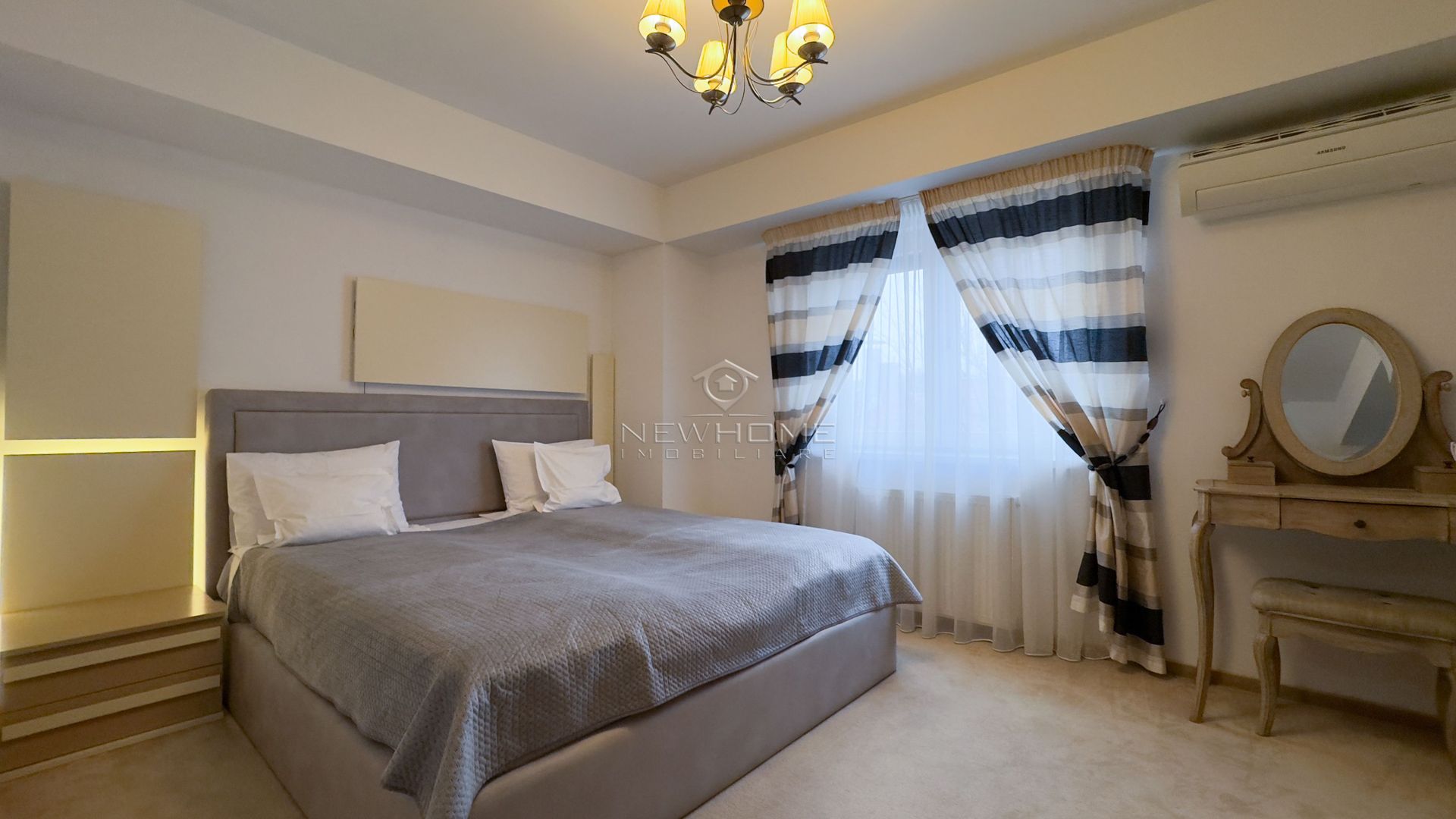 Apartament cu 3 camere, Parcare, P-ta Cipariu  zona Central - Poză 12