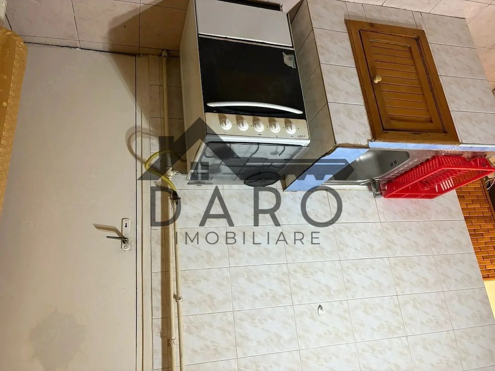 De vanzare apartament cu 2 camere - Poză 2