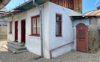 Vanzare casă cu potențial rezidențial și comercial în Pucioasa -441 mp - Poză 7