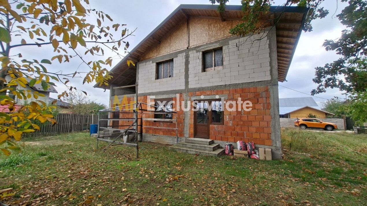 Casă Suseni-Cersani construcție solidă, teren 578 mp, zona superba - Poză 2