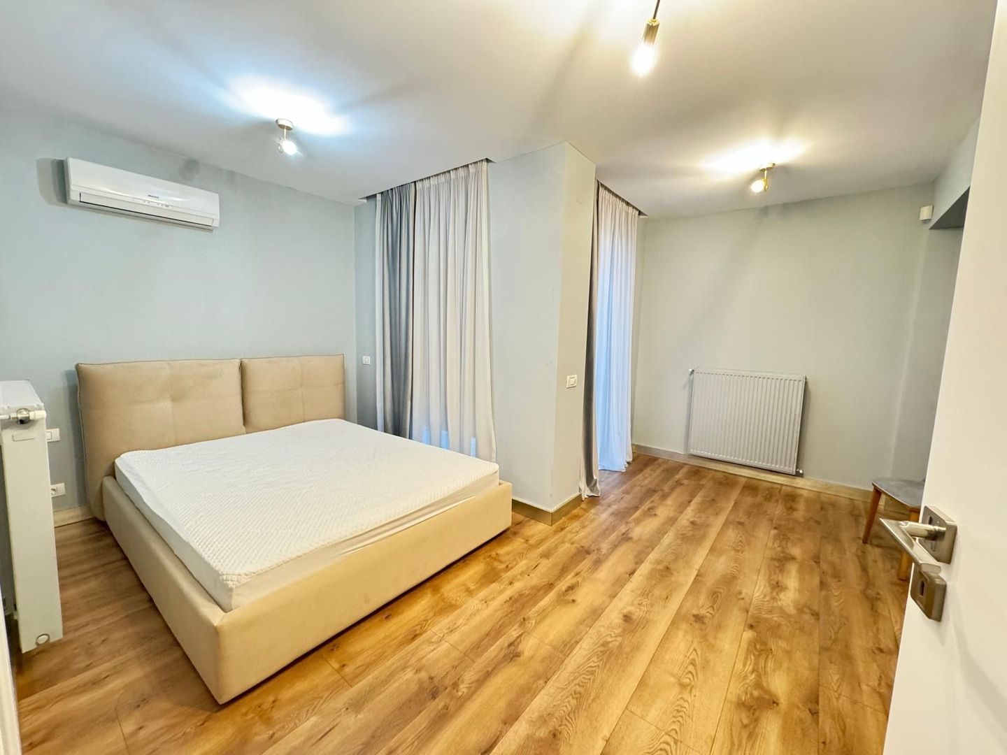 Vila  6 camere de inchiriat - Poză 9