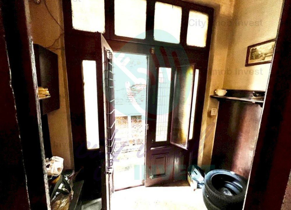 CASA CU CURTE PROPRIE PARCUL CAROL - Poză 9