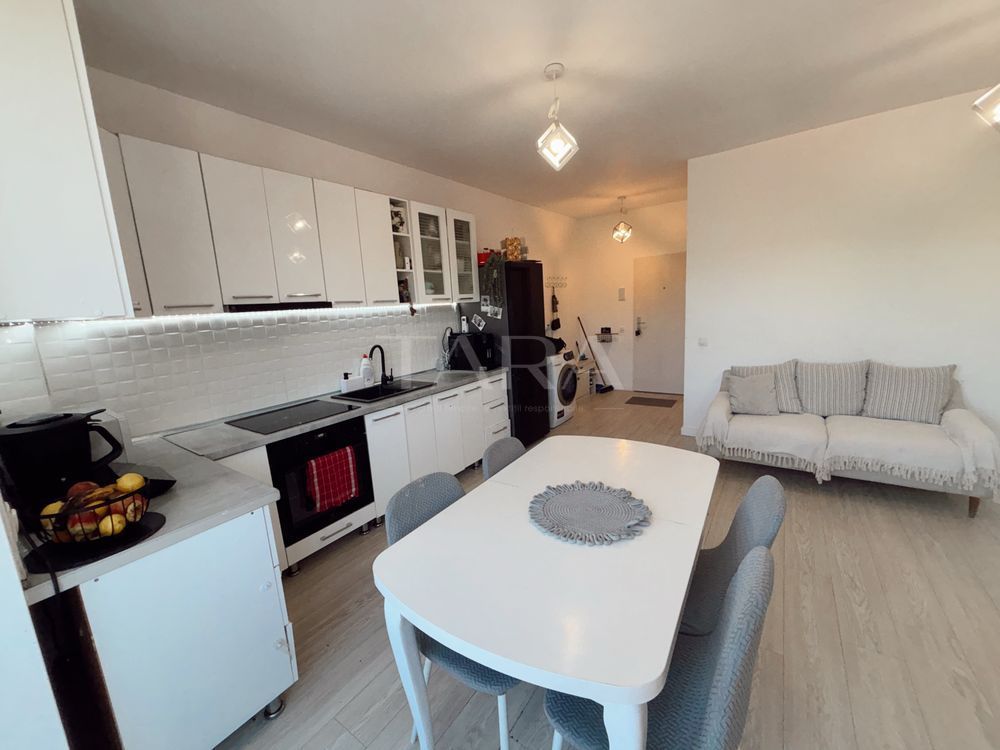 Apartament modern, parcare subterană, încălzire în pardoseala. - Poză 1