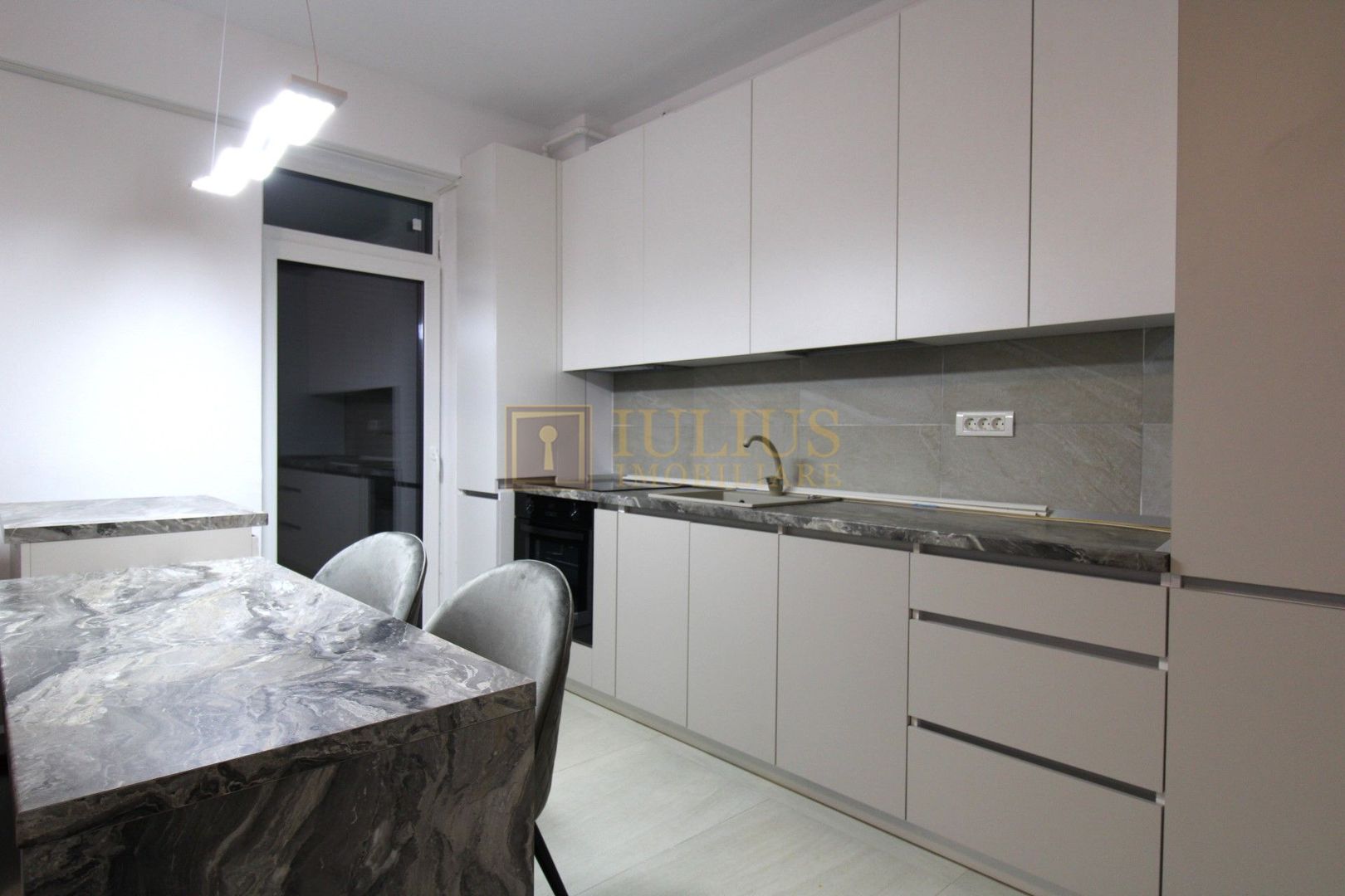 Exterior sud-Braytim. Parter cu terasa; la prima inchiriere. - Poză 5