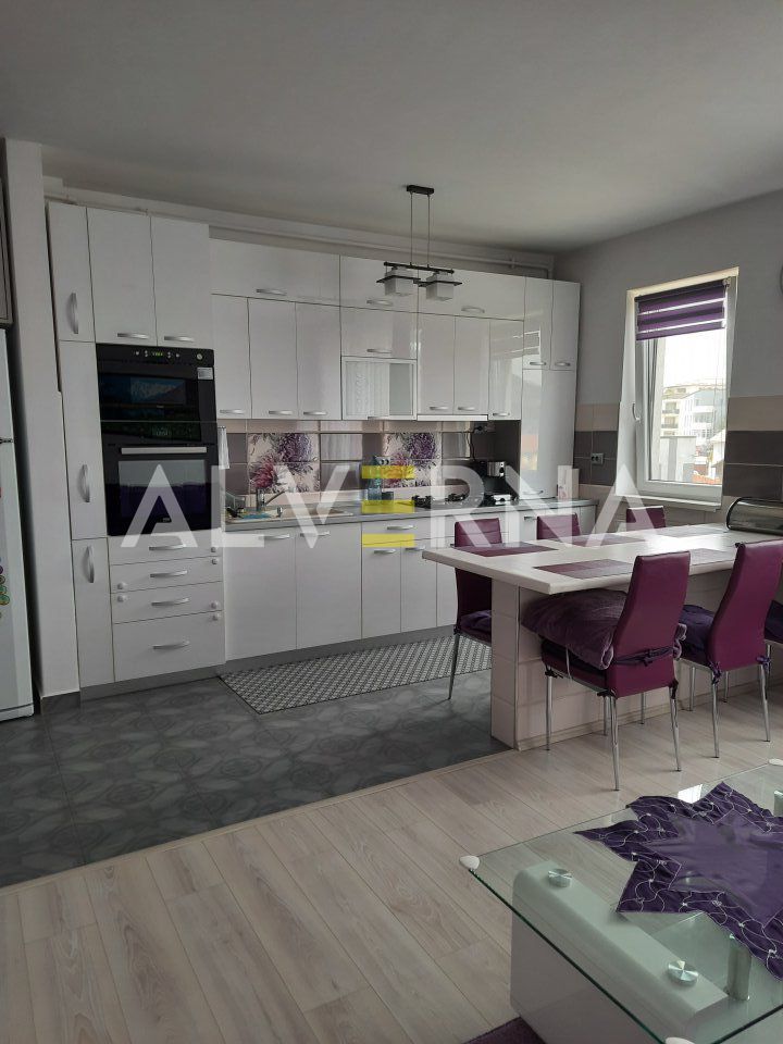 Apartament 3 camere, 78mp, mobilat, balcon, parcare, zona Stadionului - Poză 3