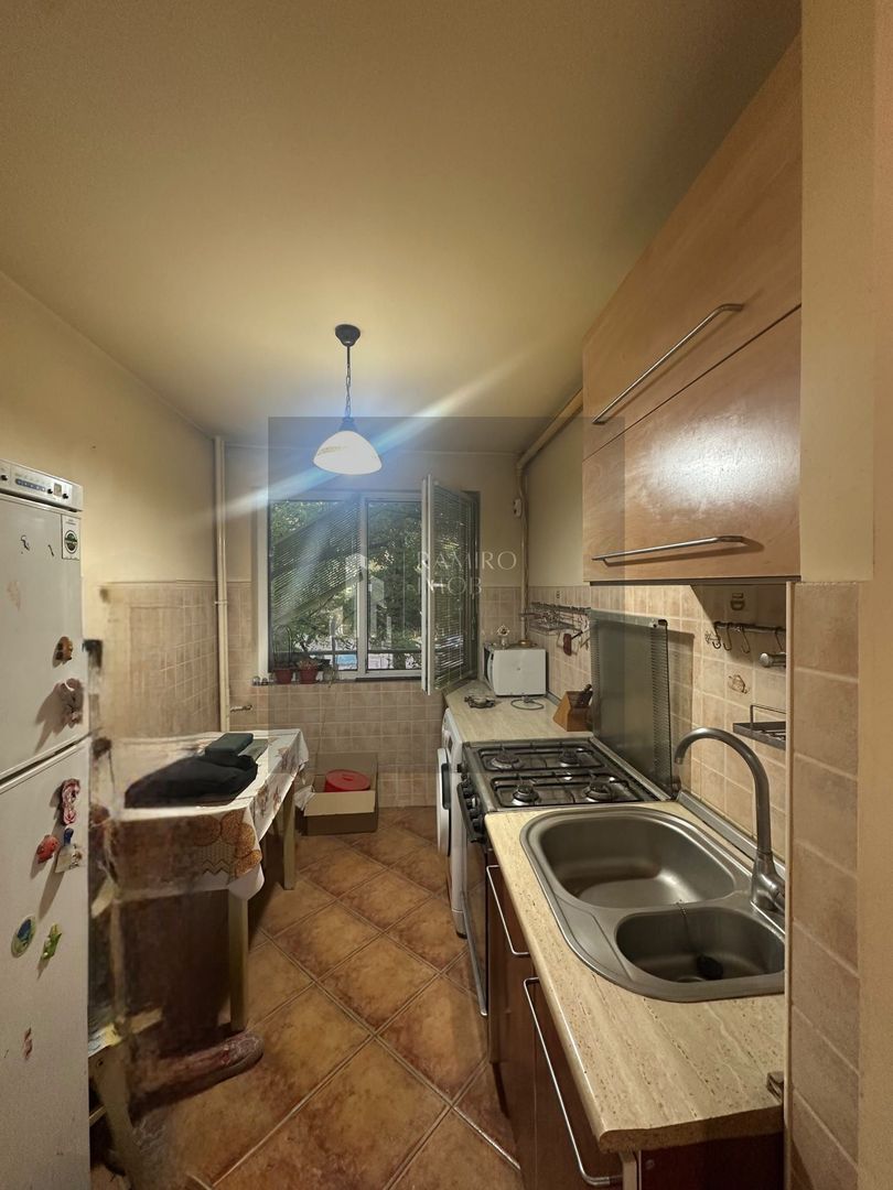 Apartament 2 camere Bd Alexandru Obregia - Poză 8