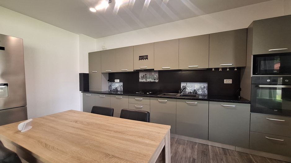 Duplex 4 cam 3 bai parcare&curte Prelungirea Ghence str. Maracineni - Poză 13