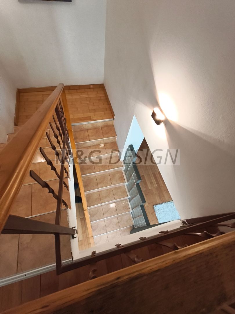 Casă individuală spațioasă cu garaj și curte generoasă – Ghiroda - Poză 26