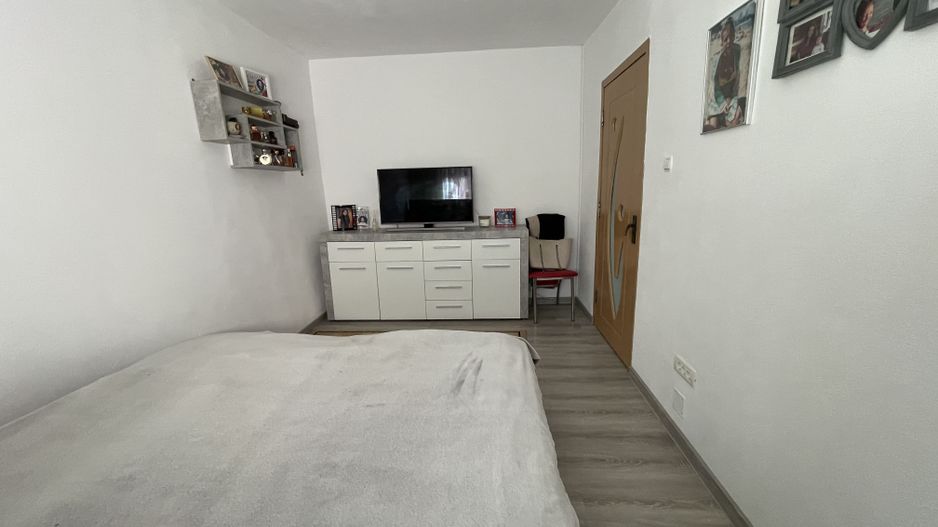 Apartament cu 2 camere parter -zona buna și linistita - Poză 16