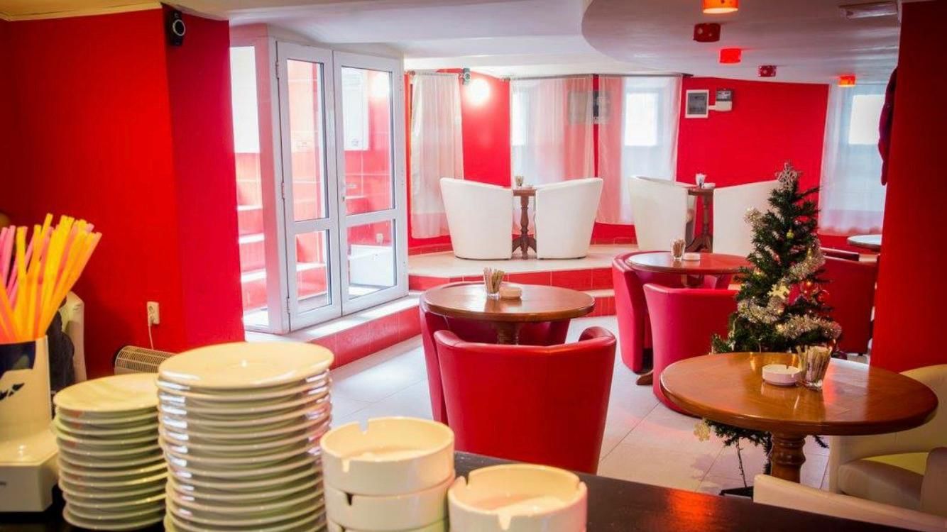 IDEAL PENTRU SALON INFRUMUSETARE / RESTAURANT/BAR/GRADINITE - Poză 4