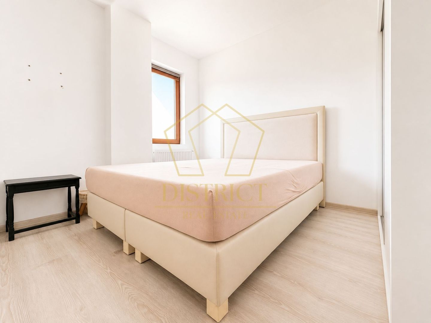 Apartament cu doua camere, mobilat si utilat, in bloc nou I Torontalului - Poză 10