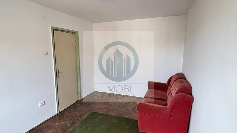 Apartament 2 camere decomandat situat Deva, strada Maraști etaj 4 - Poză 3