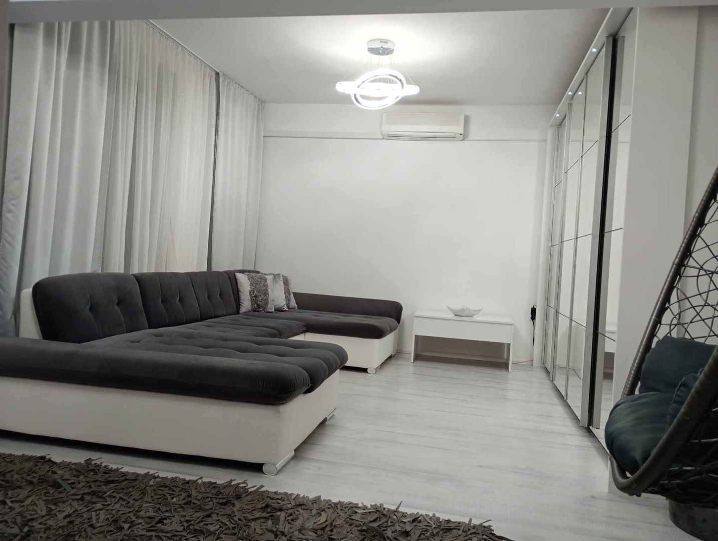 vând apartament 3 camere ultracentral, Satu Mare, - Poză 2