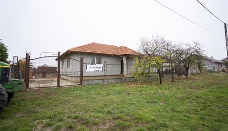 Casǎ nouǎ de vânzare plan Parter Livada de Bihor