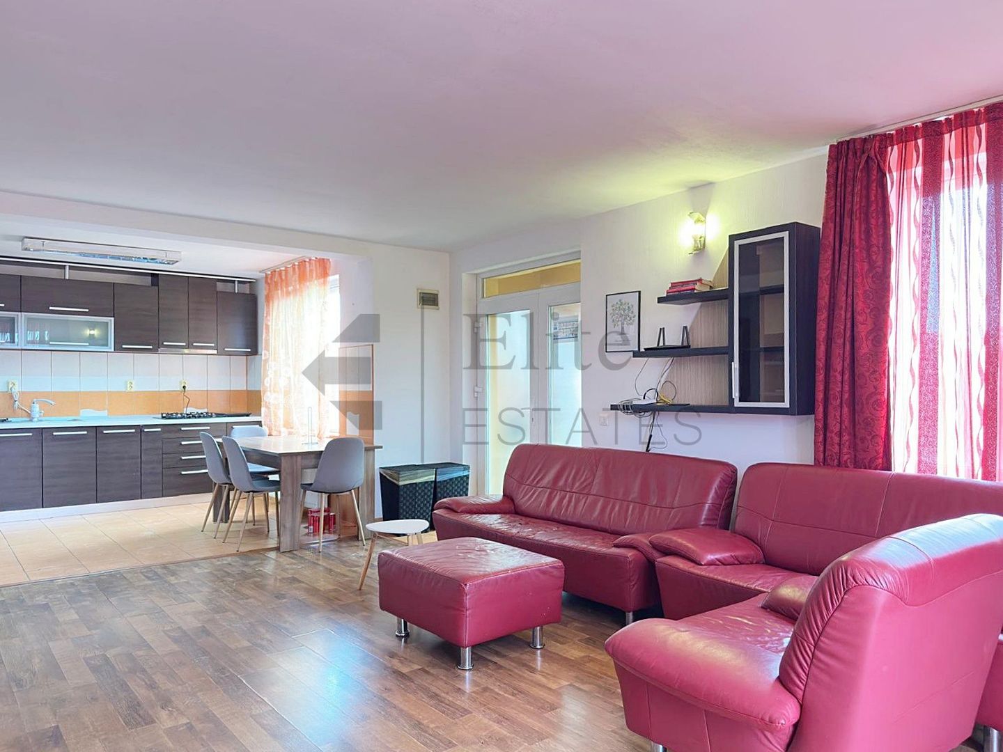 Casa cu 4 camere de inchriat in Paleu - Poză 12