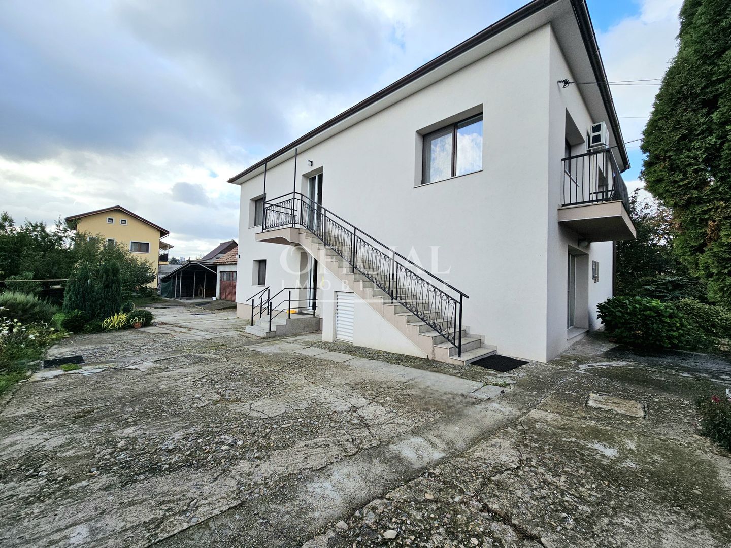 Casa individuala 5 camere | Teren 552mp | Front 15ml | Dambul Rotund - Poză 1