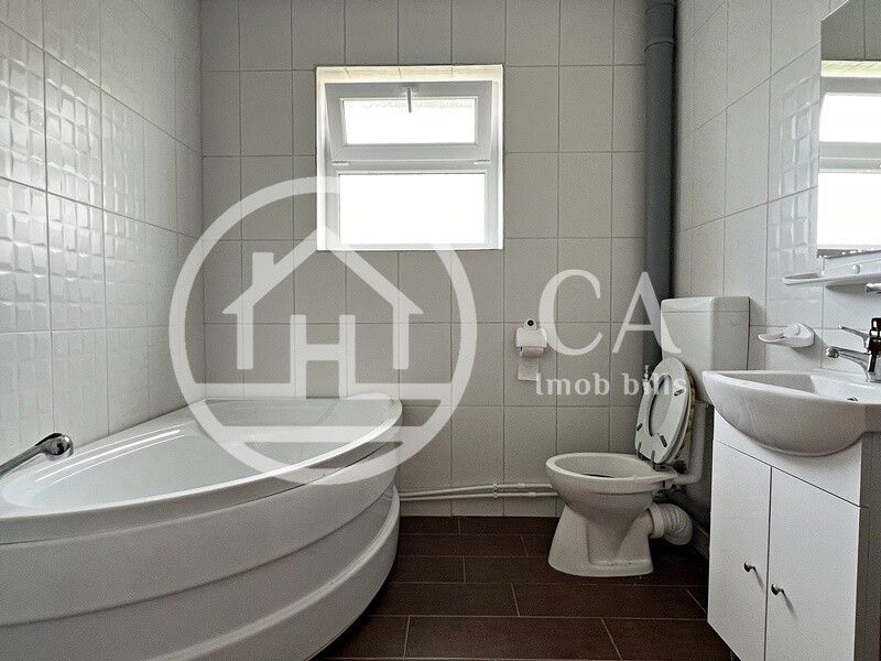 Casă de închiriat cu 5 camere în Cartierul Tineretului, Oradea - Poză 10