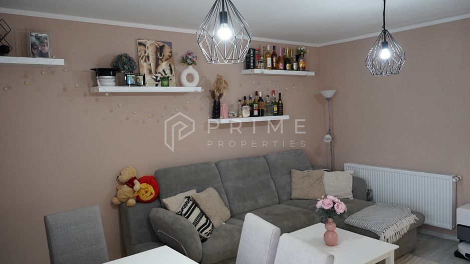 Casă familială spațioasă în zonă liniștită | Sângeorgiu de Mureș | - Poză 6