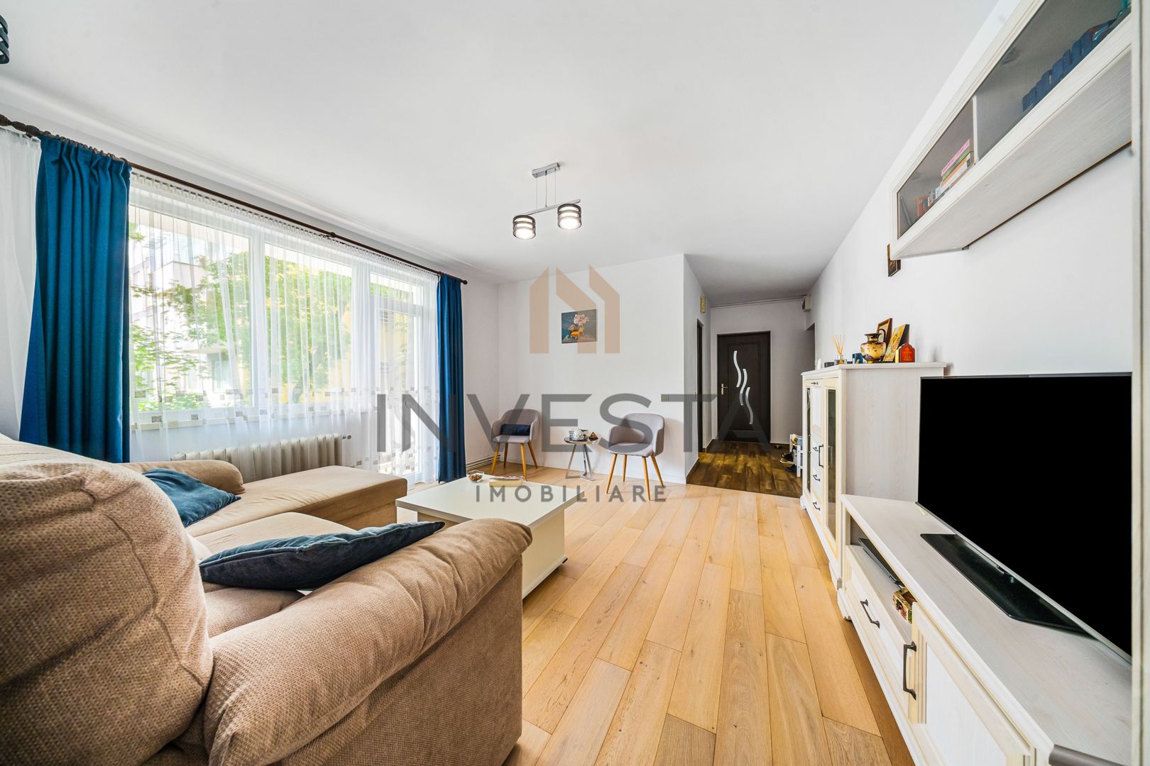 Apartament 3 camere, renovat, balcon 11 mp, etaj 1, strada Unirii! - Poză 2