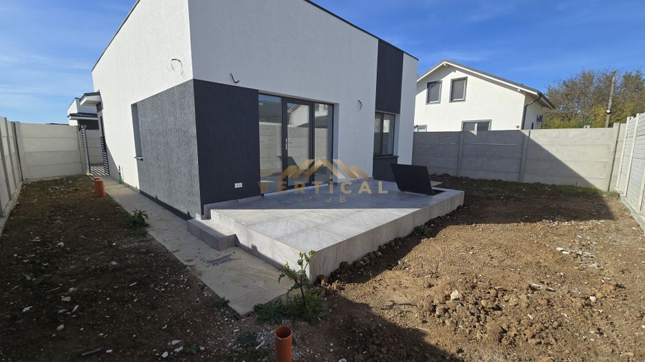 6 Case superbe situate in inima comunei Berceni - Poză 4