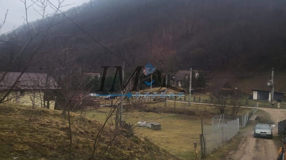 TEREN PENTRU CABANA PE VALEA TONII - Poză 1